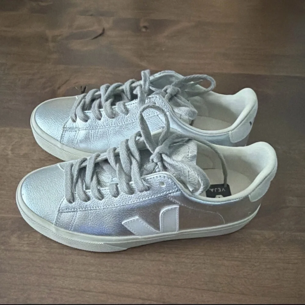 Veja Women's Silver and White Sneakers - Picture 1 of 4